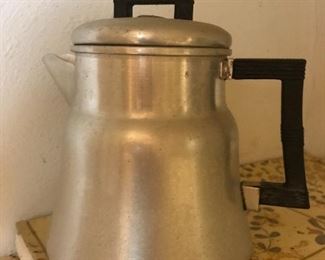 We have several pieces of aluminum cookware pieces
