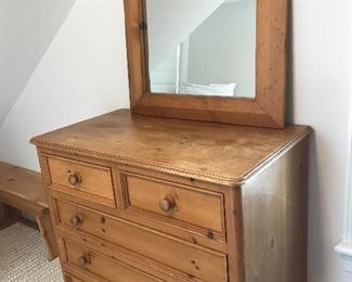 Pine 5 Drawer Dresser with Mirror
