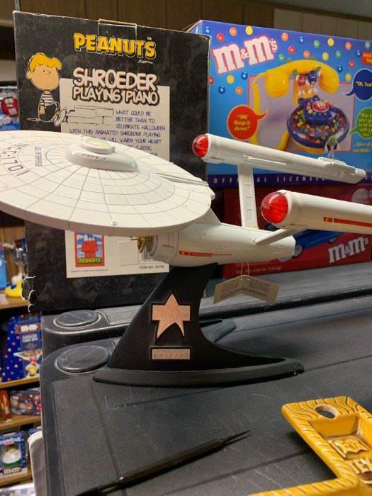 Star Trek 25th Anniversary model