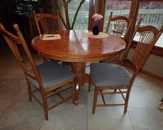 DINING TABLE WITH LEAVES & 8 CHAIRS