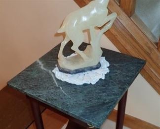 MARBLE TOP TABLE / MARBLE FIGURE