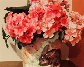 BUNNY POT WITH FLOWERS
