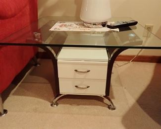 GLASS & CHROME END TABLES WITH DRAWERS / WHITE TABLE LAMP WITH SHADE