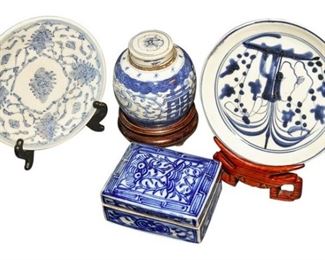 78. Group Lot of Antique Chinese BlueandWhite Porcelain Items