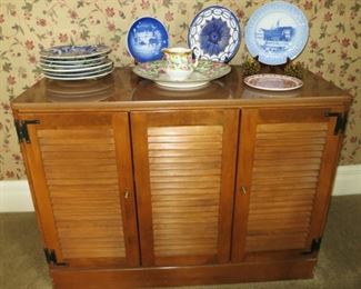 Serving cabinet, collectible plates