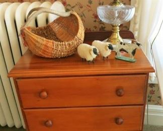 Woven basket w/ stag handle, misc. sheep collectibles, lamp w/ green glass shade