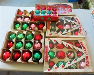 Vintage Shiny Brite Christmas balls 