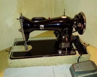 MW Sewing machine, beautiful and so shiny