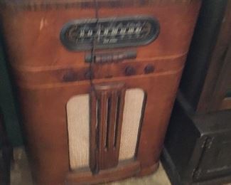 Vintage RCA Radiola