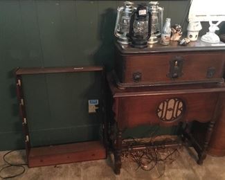 Gun rack, lanterns, vintage record player