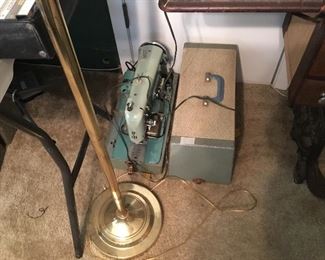 Portable sewing machine
