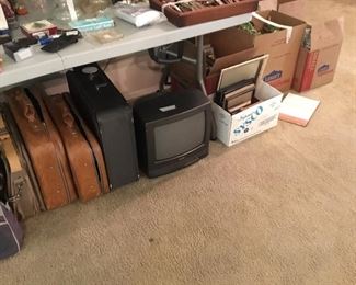 Small tv, frames, Miscellaneous