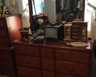 Dresser