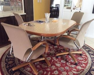 VINTAGE DINETTE TABLE AND CHAIRS