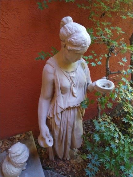 Garden statue of a woman.