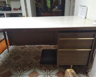 Mid Century Modern L-shaped desk (in the style of George Nelson)