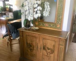 Accent cabinet