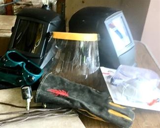 Welding helmets & gloves