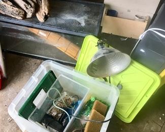 Reptile aquarium with all attachments