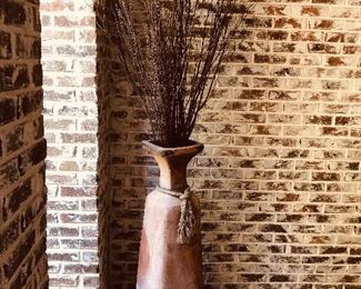 Plenty of indoor/outdoor decor