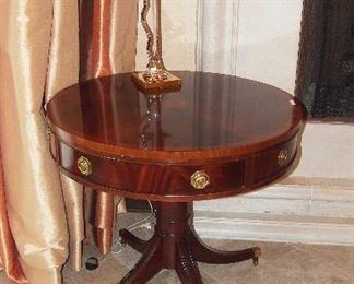 Nice Hickory White Mahogany Table w/ Designer Brass and Glass Lamp
