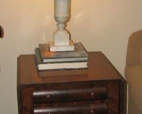 Marble lamp and drop leaf stand