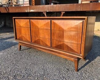 diamond front dresser by United 