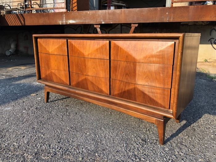 diamond front dresser by United 