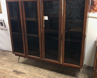 Cabinet on hairpin legs