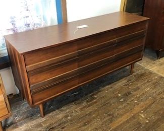 9 drawer dresser