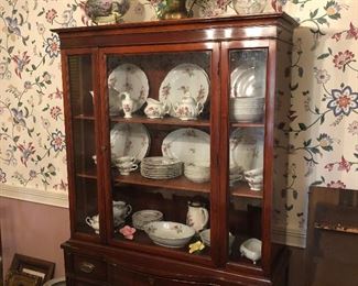 Lovely Mid-Century China Cabinet in Hepplewhite Style with Beautiful set of China inside!