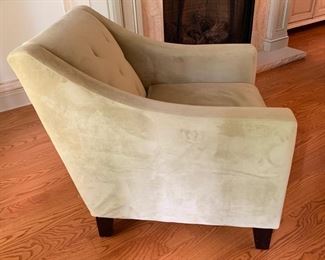 48. 4 Microfiber Better by Design Tufted Back Chartruese Arm Chairs (31'' x 33'' x 33'')