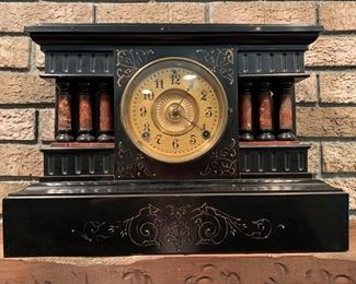 121. Mantle Clock (16.5'' x 7'' x 12'')