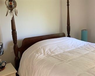 147. 4 Poster Mahogany Carved Queen Bed