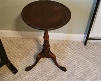 Round side table 