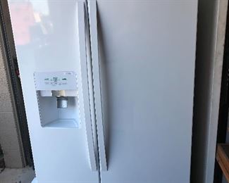 Like new kenmore refrigerator!  $350!!!
