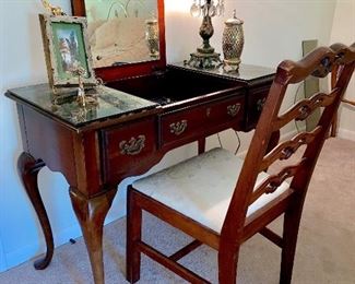 Dressing table