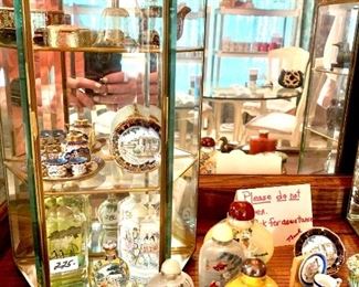 Miniatures, snuff bottles, love most boxes, cloisonné miniatures,