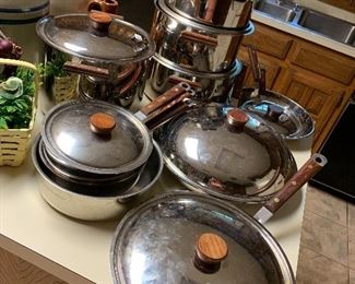 Cuisinart kitchen pots and pan collection stainless steel