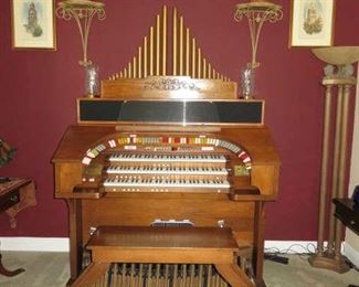 Rodgers Unit Orchestral Organ Made By The Rodgers Organ Company. Comes with Set of 3 Floor Speakers  