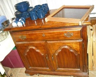 Expandable "bar cabinet"