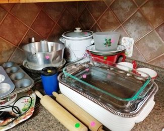 Kitchen baking ware