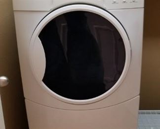 Kenmore Elite Smartheat QuietPak 9 dryer on pedestal