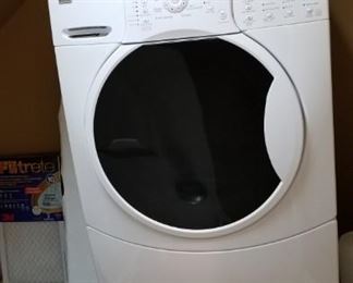 Kenmore Elite Smartwash Quietpak 9 front loading washing machine on pedestal 