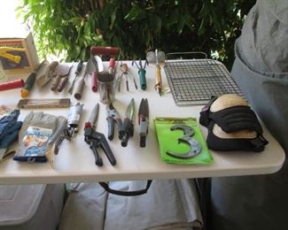 Work Gloves & Pads