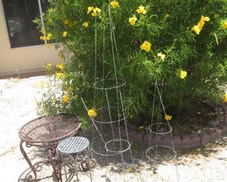 Plant Stands & Planting Aids