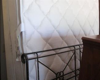 Queen Size Mattress Set