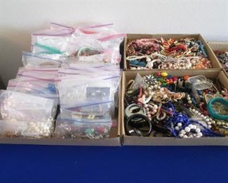 Jewelry $1 a piece!!!