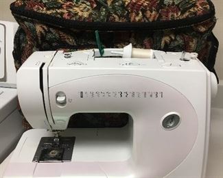Bernina Bernette 65 sewing machine, including cover case and accessories 