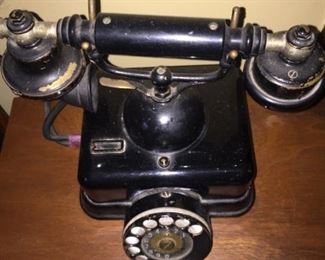 TURN OF THE CENTURY TELEPHONE